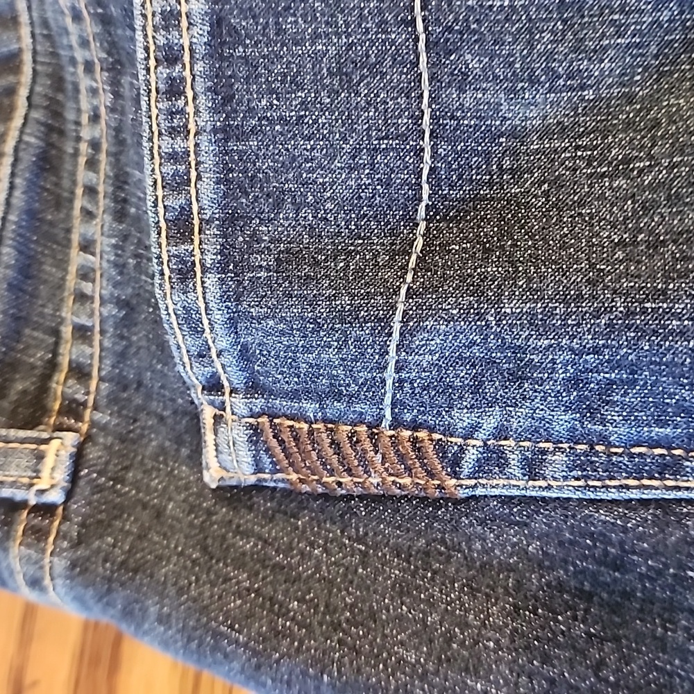 Paige Blue Heights Jeans - Picture 8 of 12